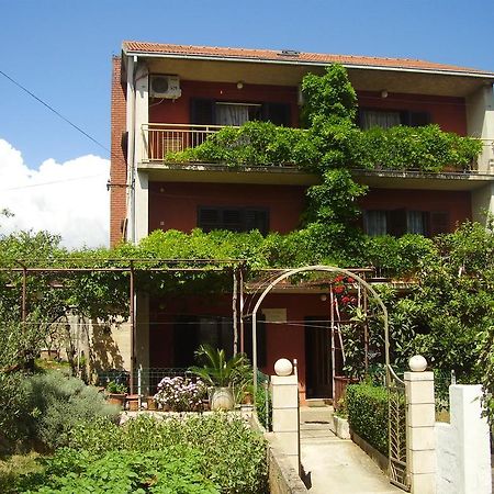 Apartments Srhoj Stari Grad  Extérieur photo