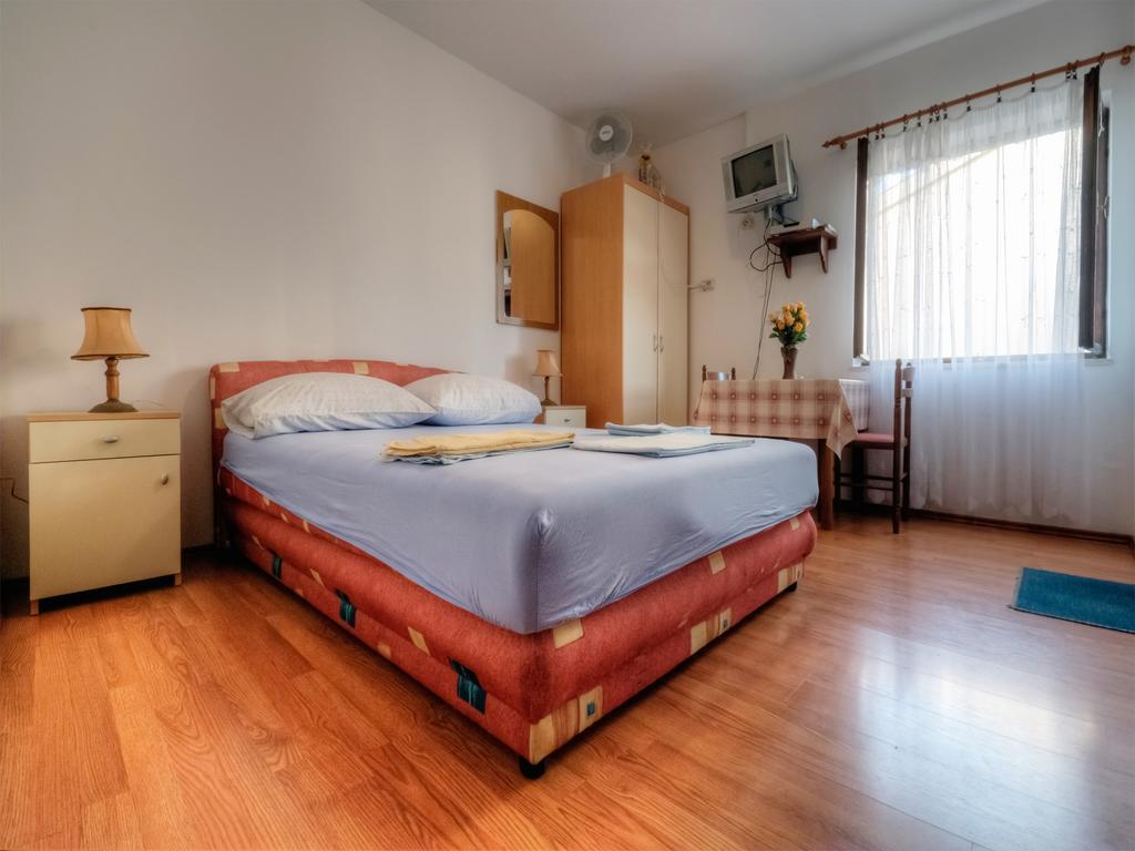 Apartments Srhoj Stari Grad  Extérieur photo