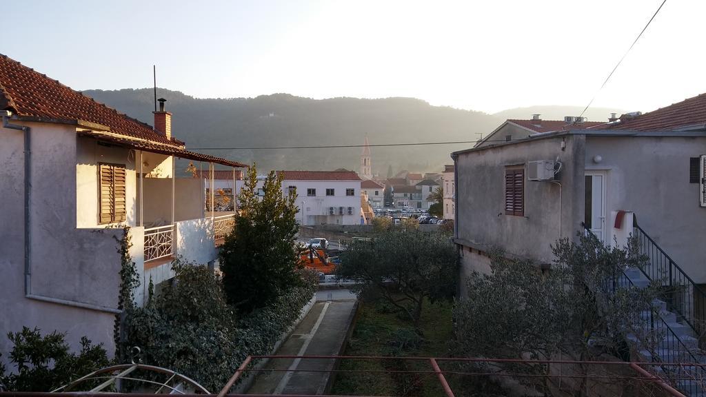 Apartments Srhoj Stari Grad  Extérieur photo