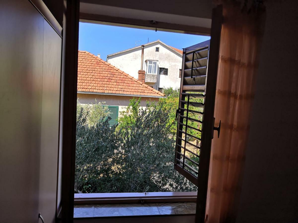 Apartments Srhoj Stari Grad  Extérieur photo