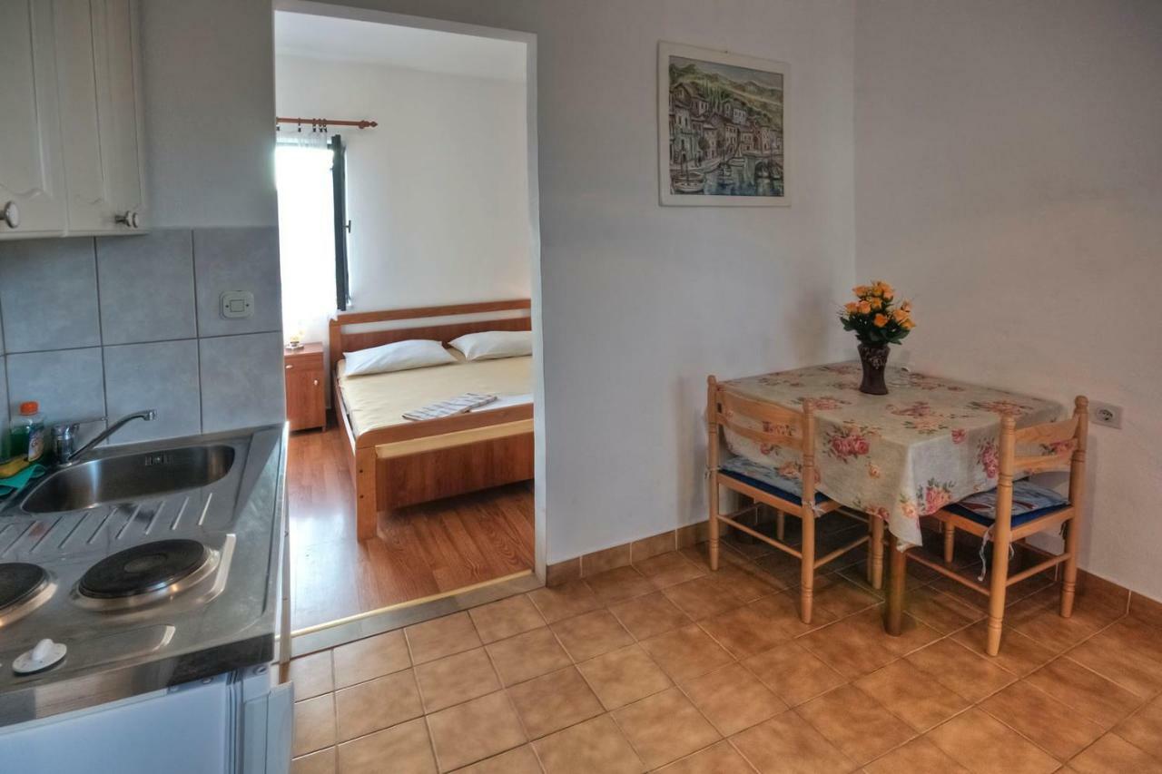 Apartments Srhoj Stari Grad  Extérieur photo