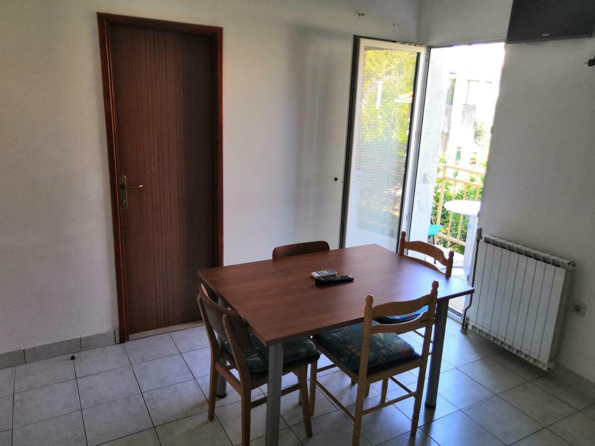 Apartments Srhoj Stari Grad  Extérieur photo